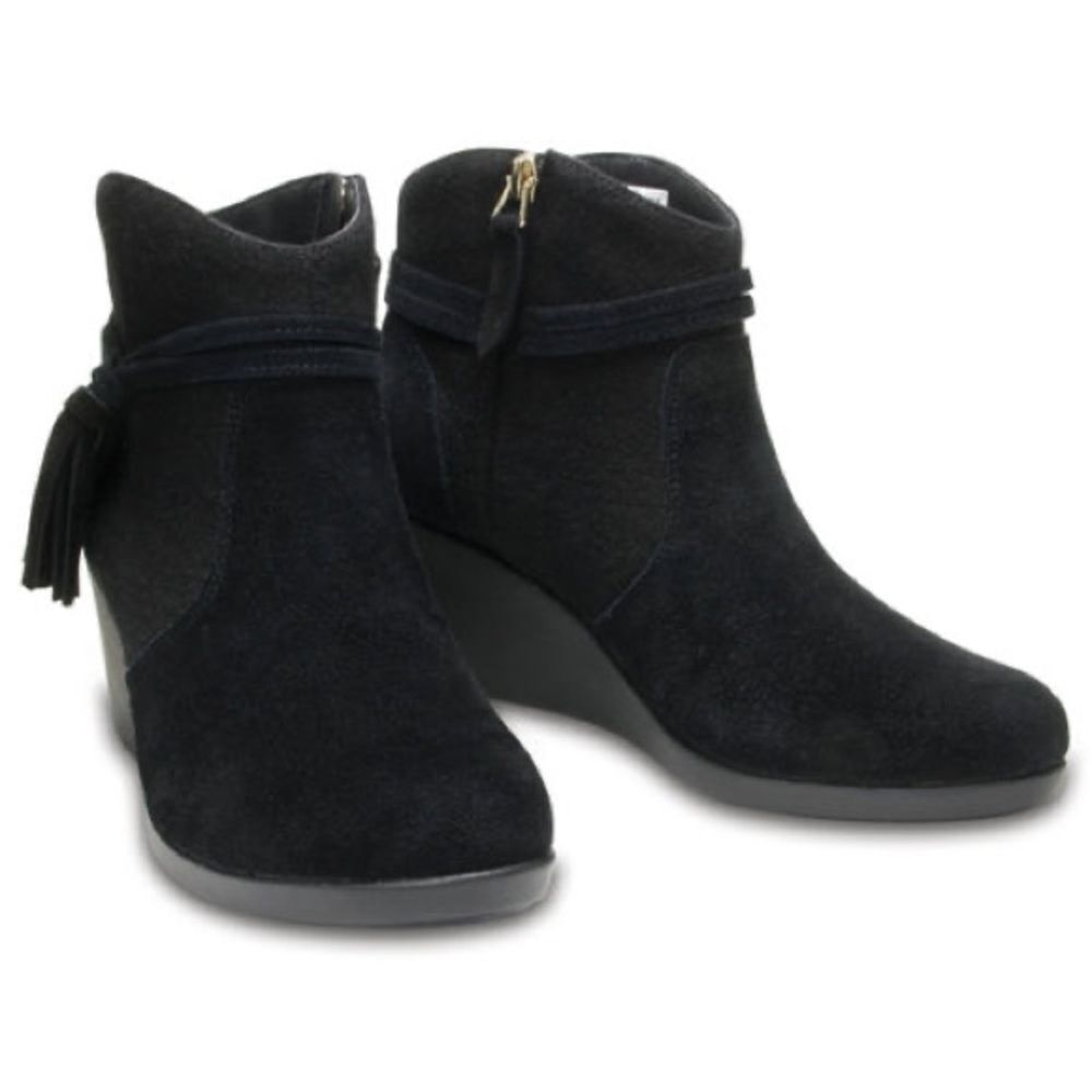Crocs Leigh Suede Mix Wedge Bootie